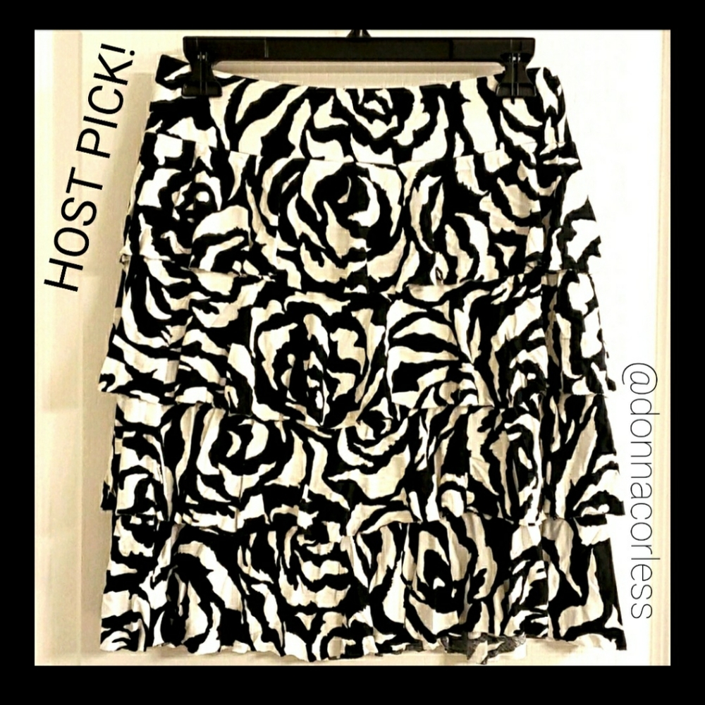 INC International Concepts Black White Rose Print Tiered Mini Skirt Medium - Picture 1 of 6